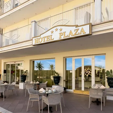 Plaza Отель 3*